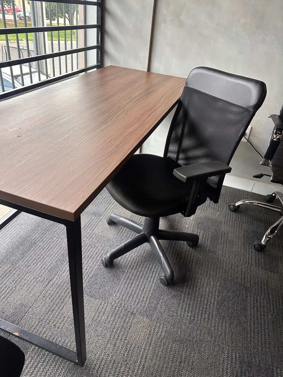 MESA RETA DE ESCRITORIO RETA INDUSTRIAL 1.50 - MÓVEIS IKONMIXOFFICE 