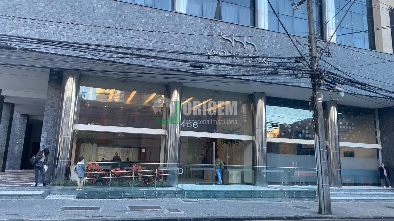 Sala na melhor localização do Centro.