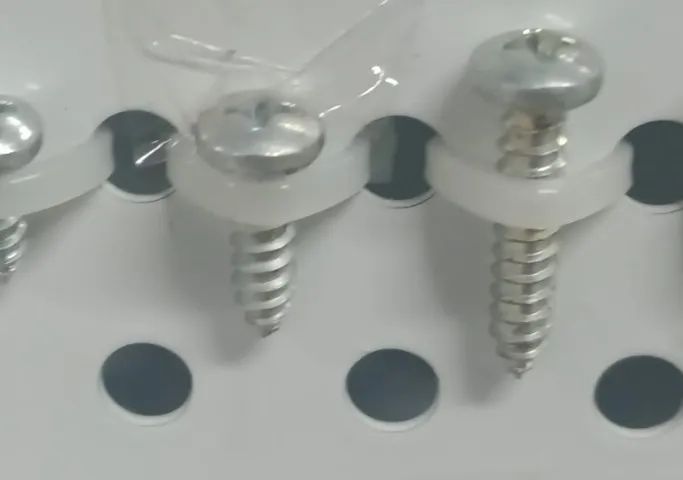 Isolador Para Cerca Elétrica Com Proteção Uv -pct. 2100 pçs - Foto 4