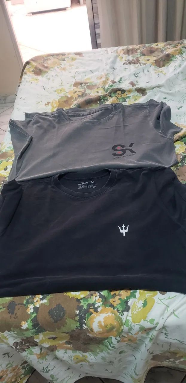 6 Camisetas Estilosas - Diversas Cores e Estampas - Foto 2