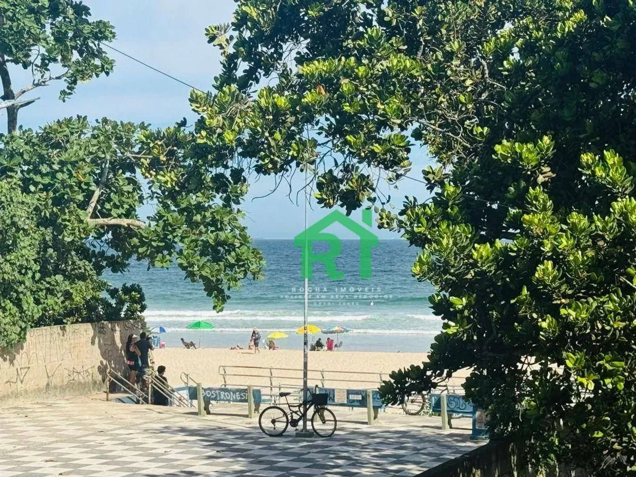 Apartamento à venda na Praia do Tombo | Rocha Imóveis Guarujá