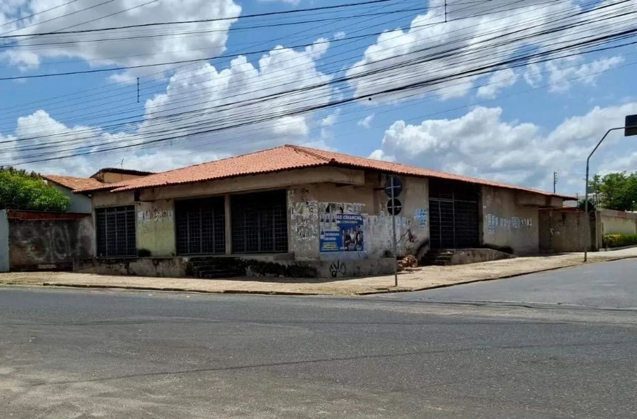 Casa Comercial à venda, Piçarra - Teresina/PI