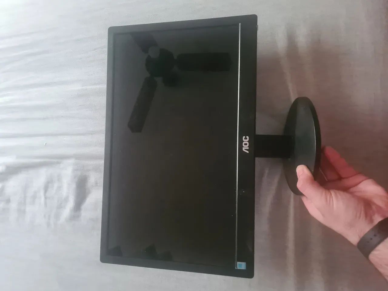 MONITOR USB AOC 16' PERFEITO PARA DVR E JOGOS