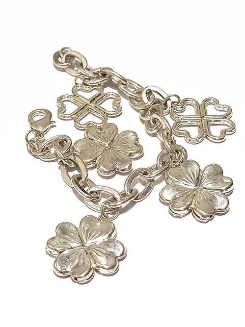 Pulseira de Prata Polida com Balangandãs (Trevos e Flores) - Foto 5