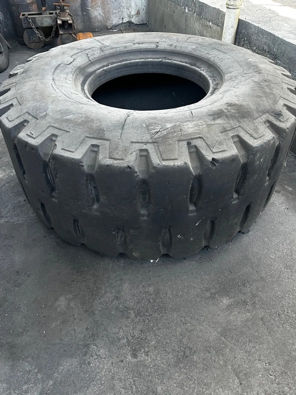 Carcaça de pneu 23.5/25