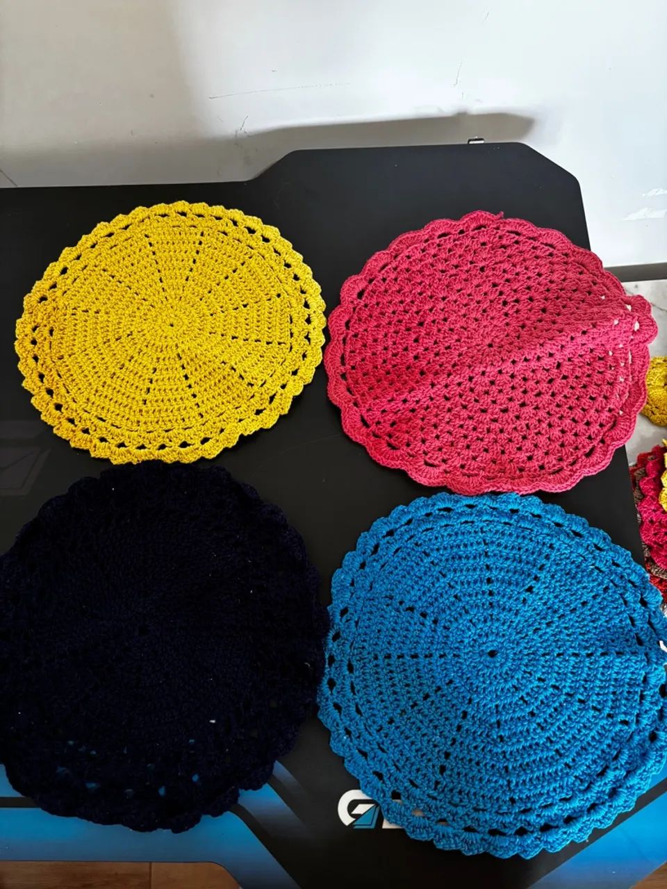 4 toalhas ou sousplats de Crochê Artesanais - Várias Cores - Foto 4