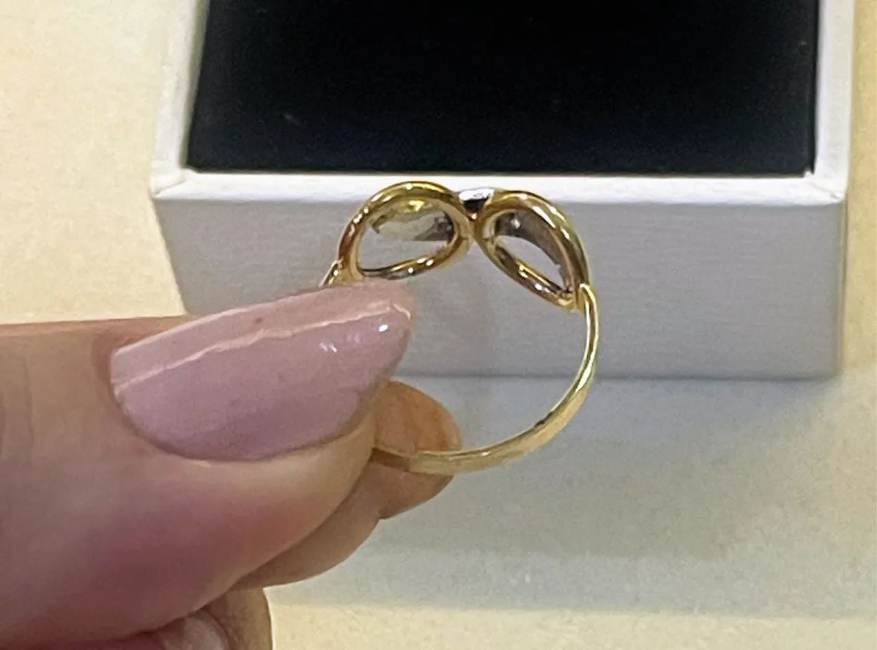 Anel ouro 18k com detalhes em ouro branco e brilhantes  - Foto 3