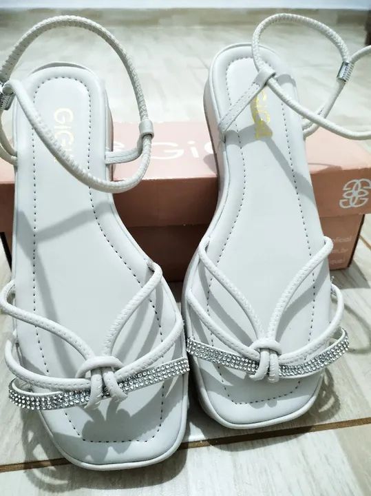 Sandália da Gigil nova! 