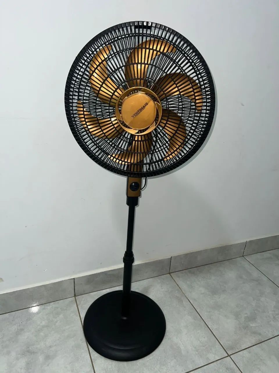 Ventilador com pés 