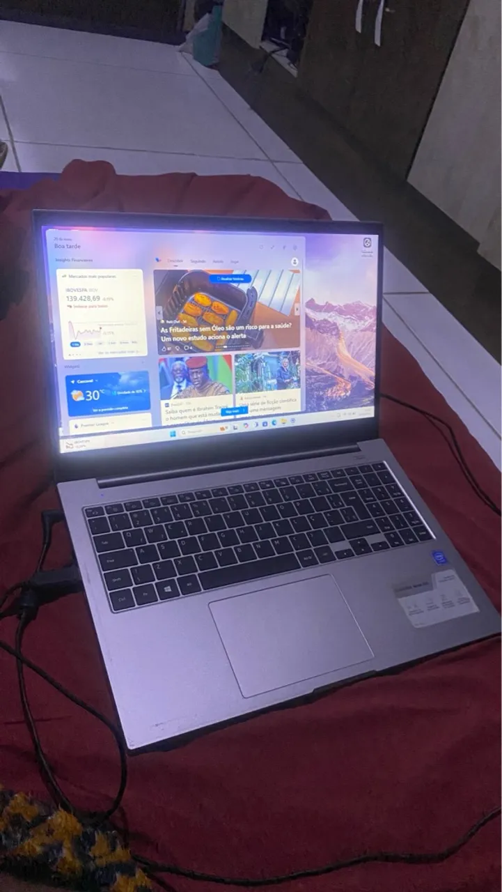 NOTEBOOK SAMSUNG BOOK E20 4GB RAM 128GB SSD