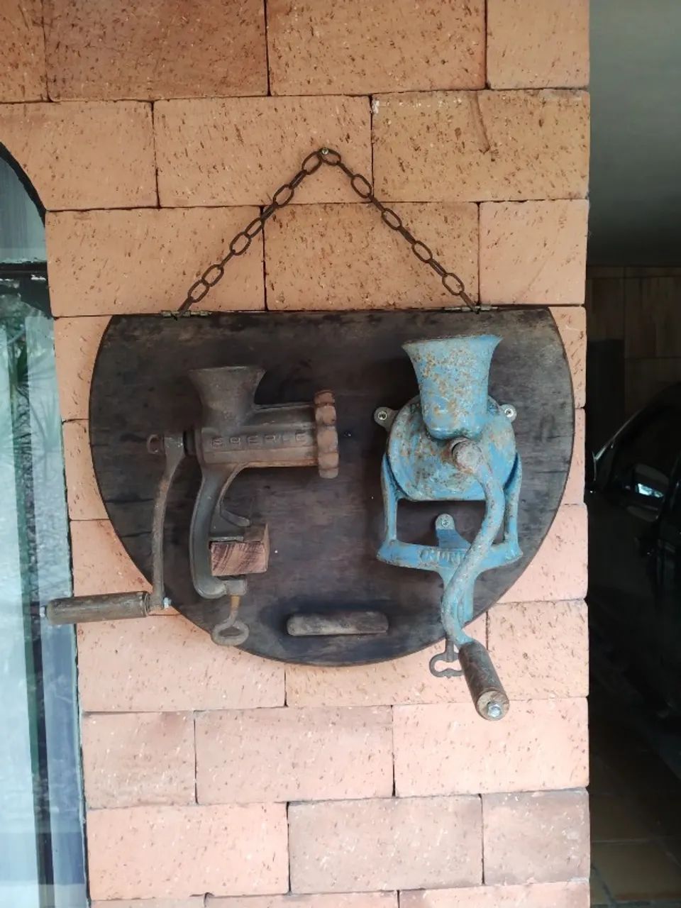 Suporte com moedor de carne e de café 