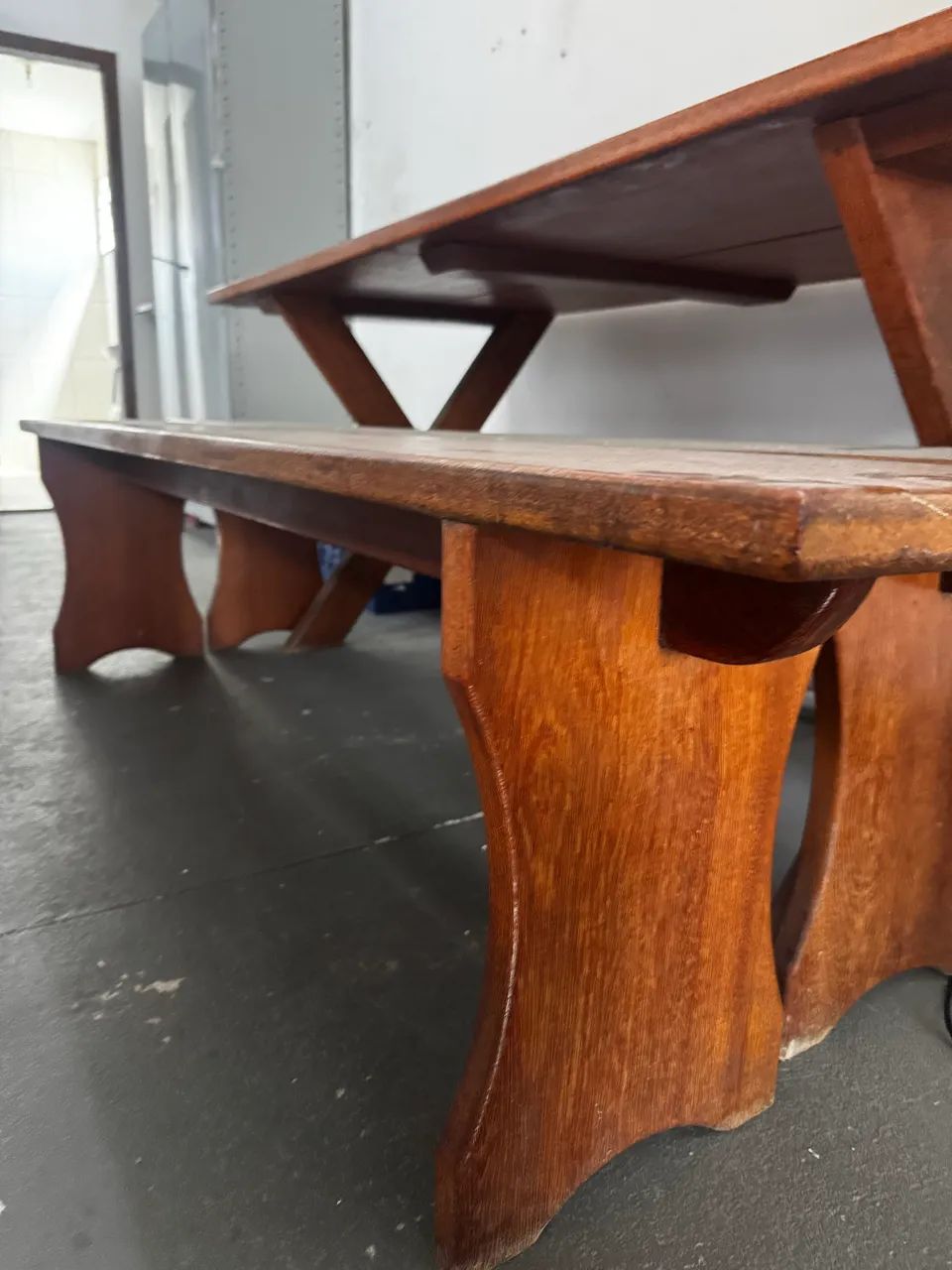 Solid barbecue table 64254660387587123