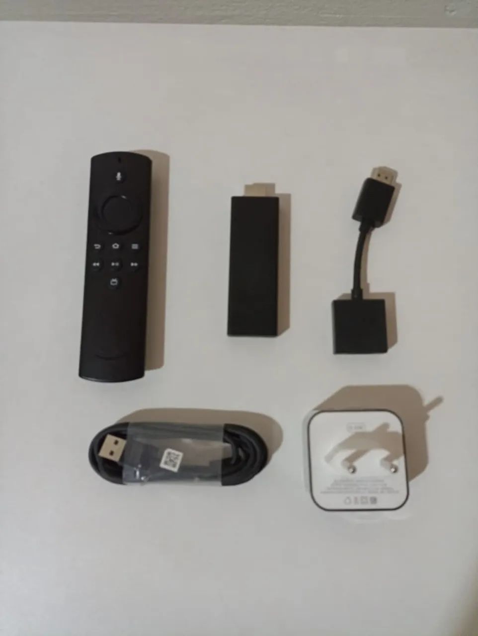 Fire TV Stick Lite com Alexa Modelo 2020 - Foto 2