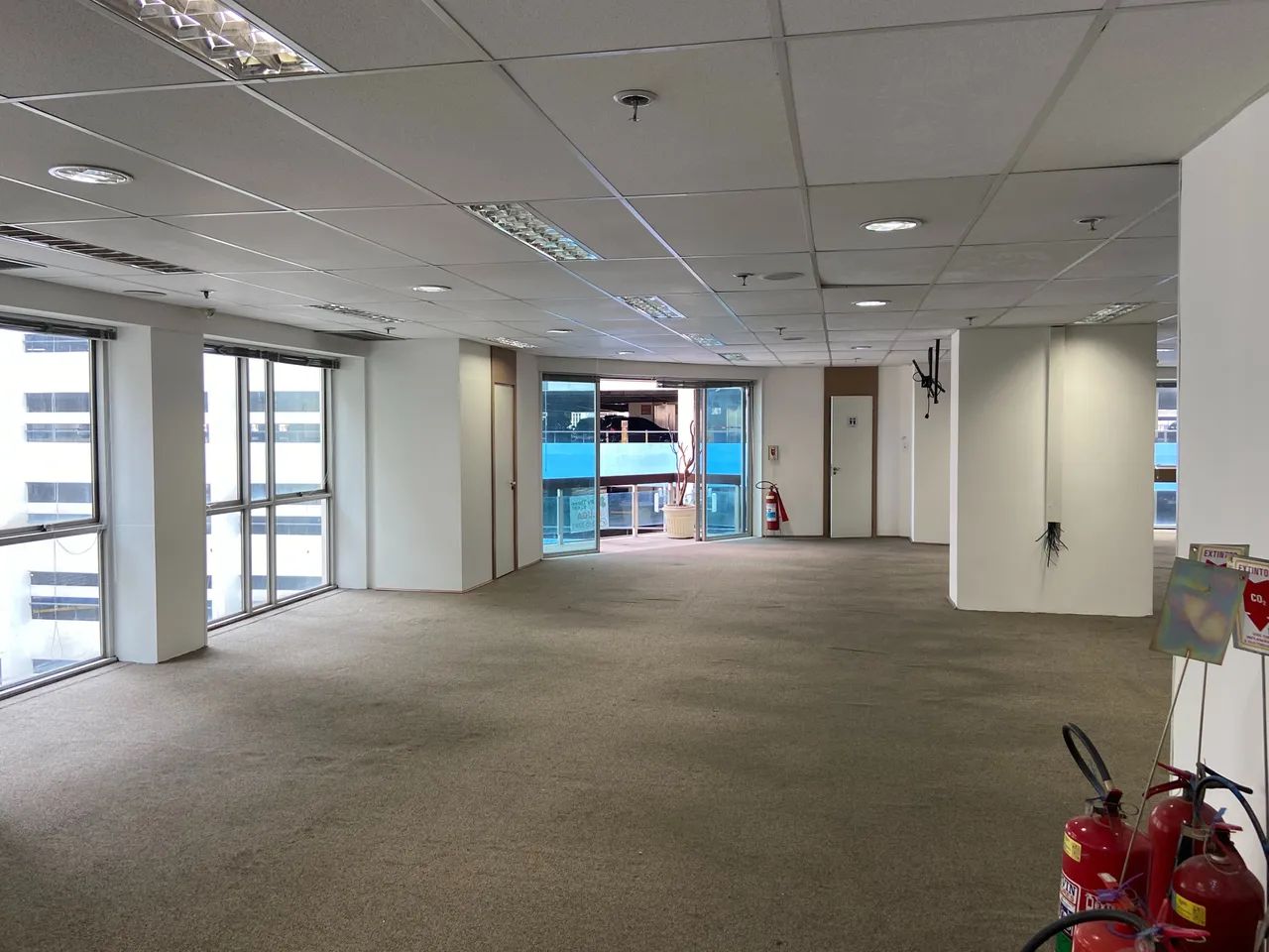 Escritório comercial 1 por andar em área nobre do Centro - Foto 4
