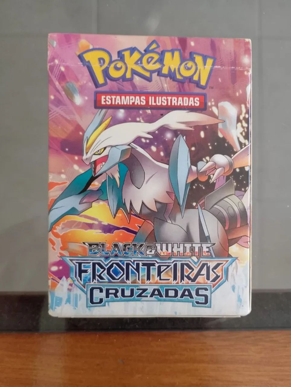 Deck de cartas Pokémon Fronteiras Cruzadas Black & White 