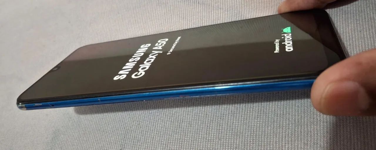 Celular Samsung Galaxy A50 Dual Sim 64GB Azul 4 GB RAM - Foto 2