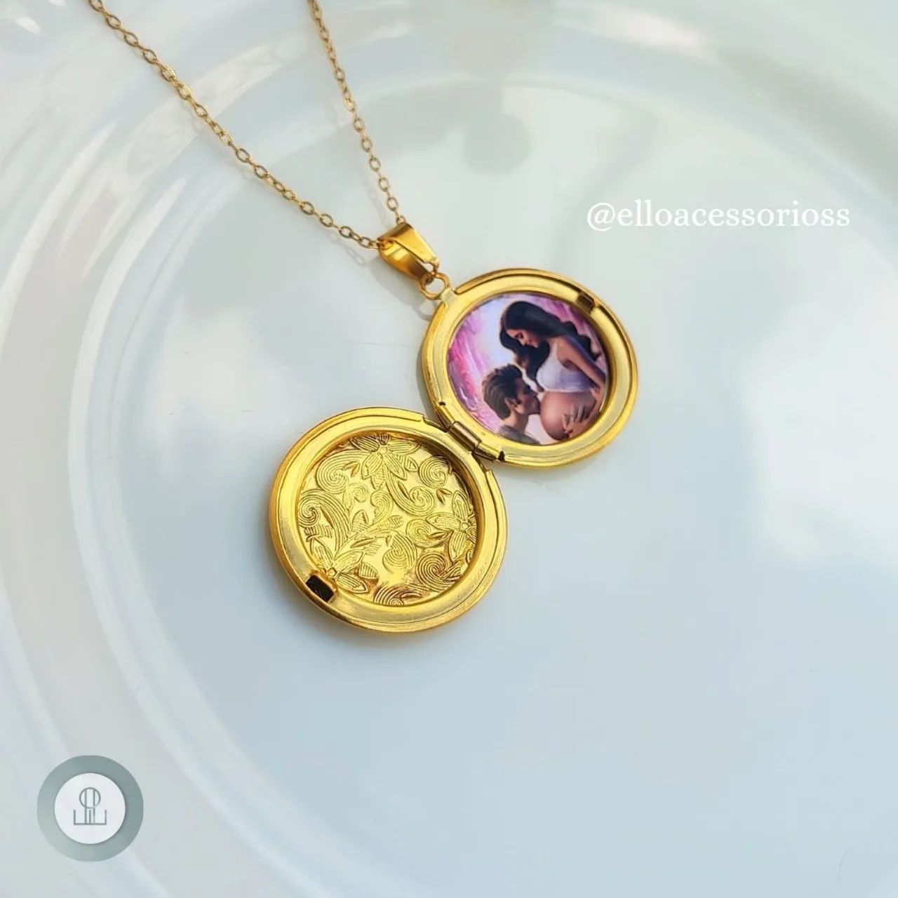 Colar Relicário Banhado a Ouro  - Foto 4