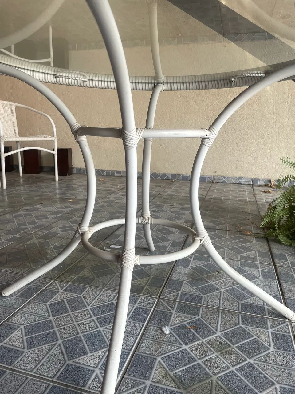 MESA DE VIDRO COM 4 CADEIRAS - Foto 4