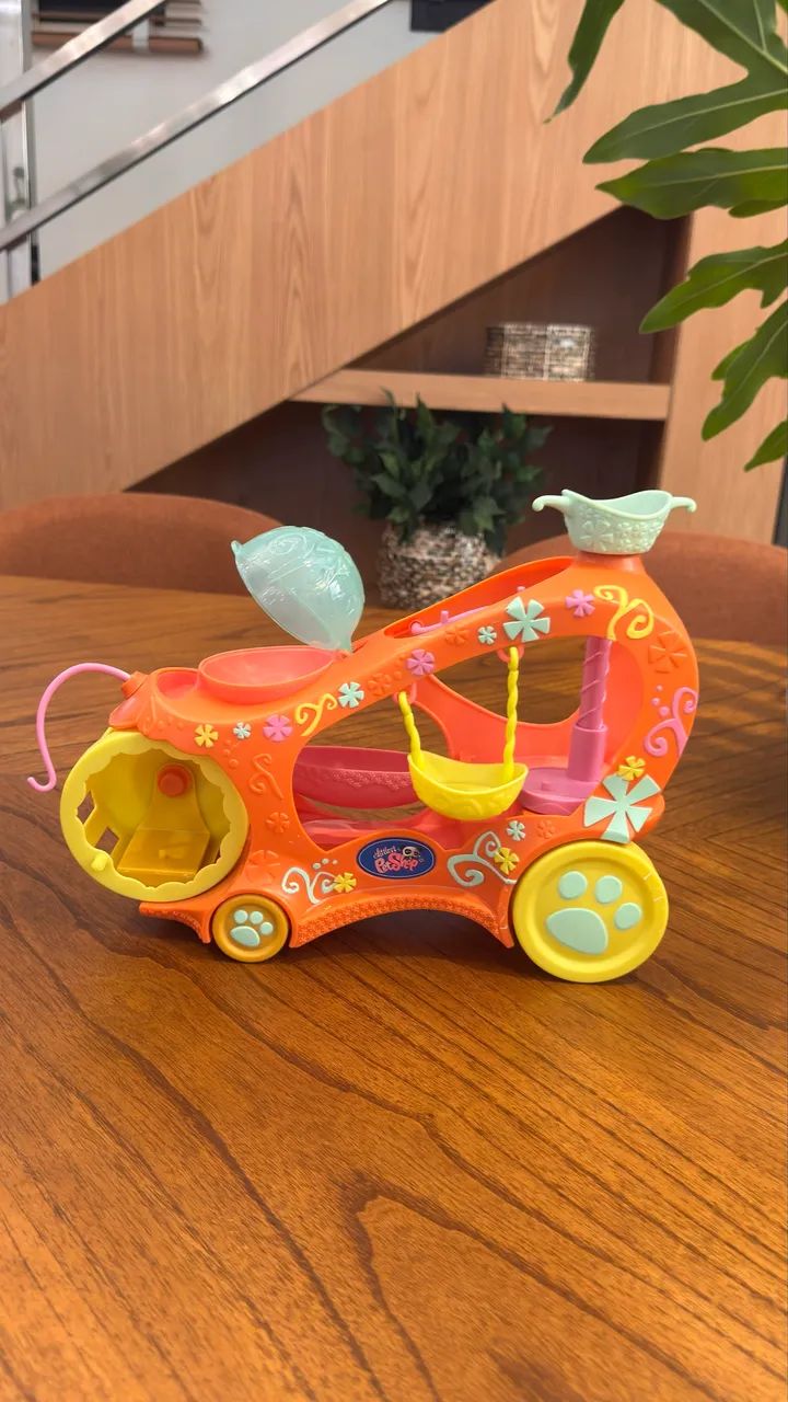 Ônibus dos Littlest  Pet Shop  LPs
