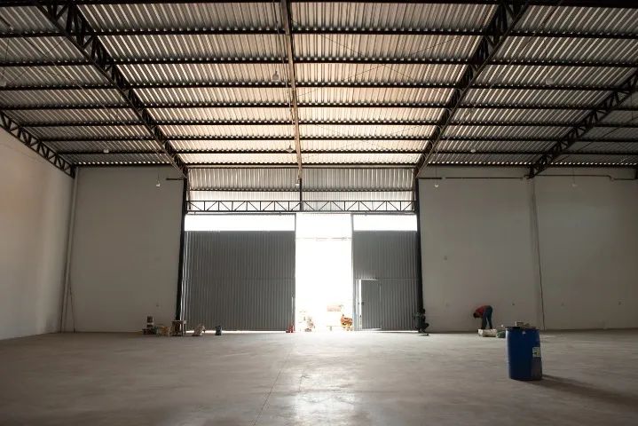 Galpao Com Área Lateral - 1300m Disponível para Locação  - Foto 3