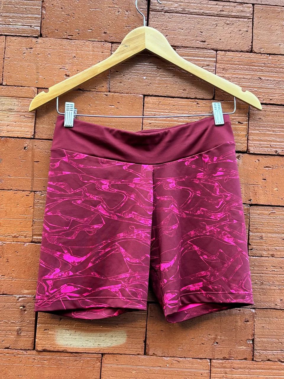 Short Feminino adidas - Vinho Estonado - Foto 3