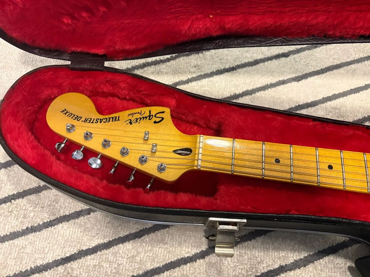 Squier Telecaster ＋おまけ Fender Squier Telecaster Deluxe - Instrumentos musicais - Centro