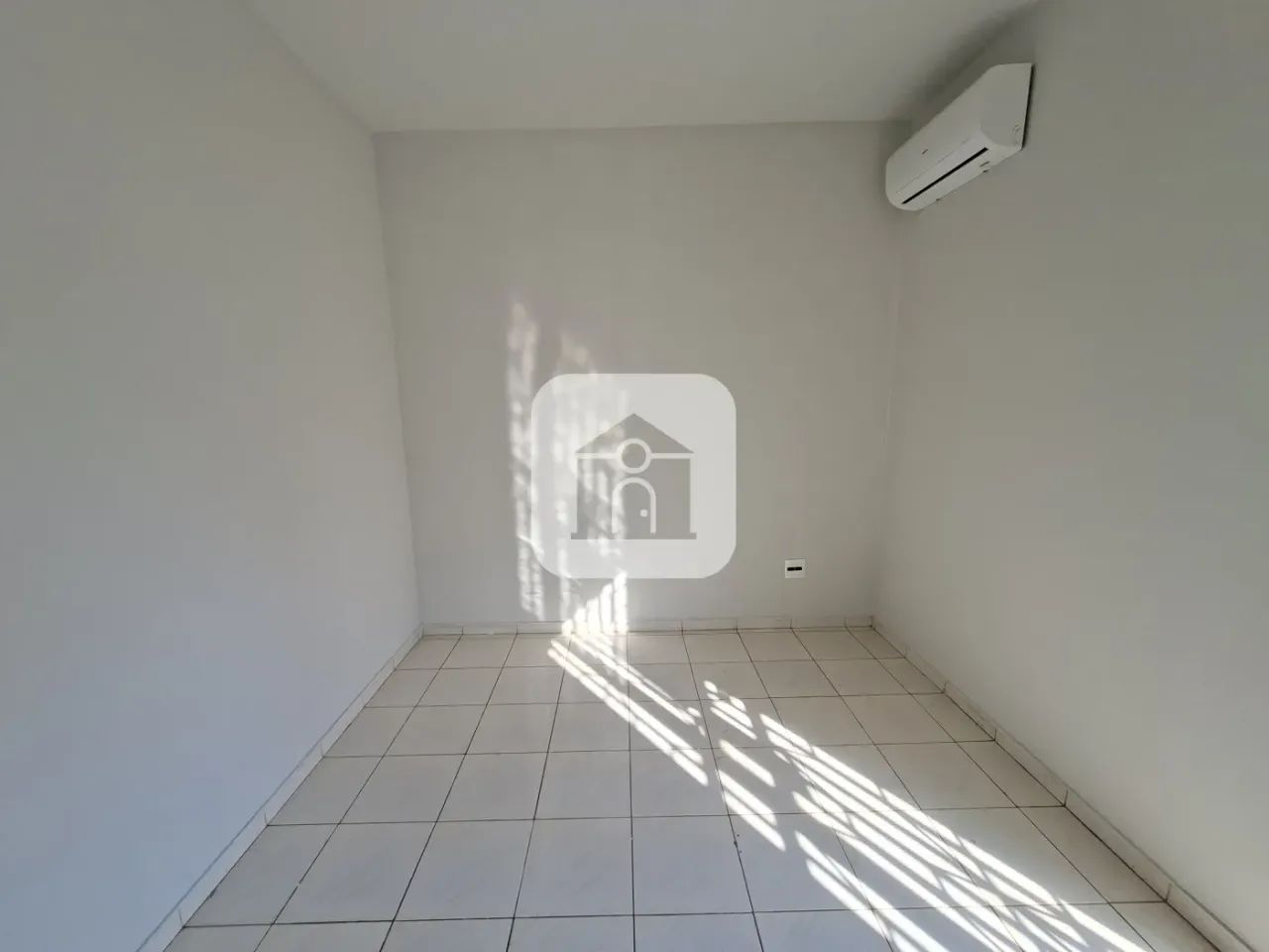 Casa comercial para locação no bairro Daniel Fonseca - Foto 5