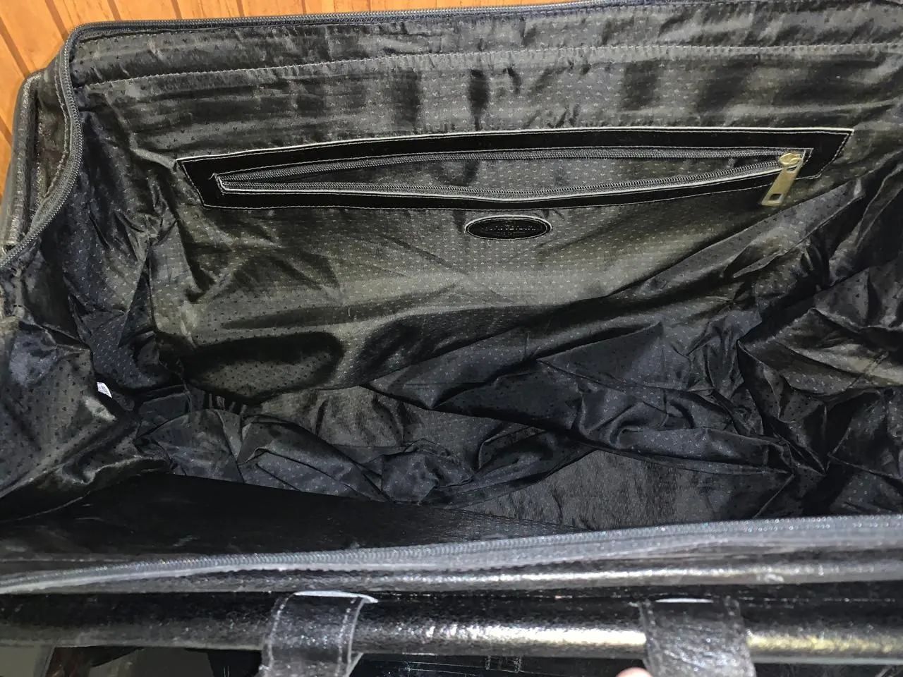 LINDA MALA DE MARCA DE COURO LEGÍTIMO - Foto 3