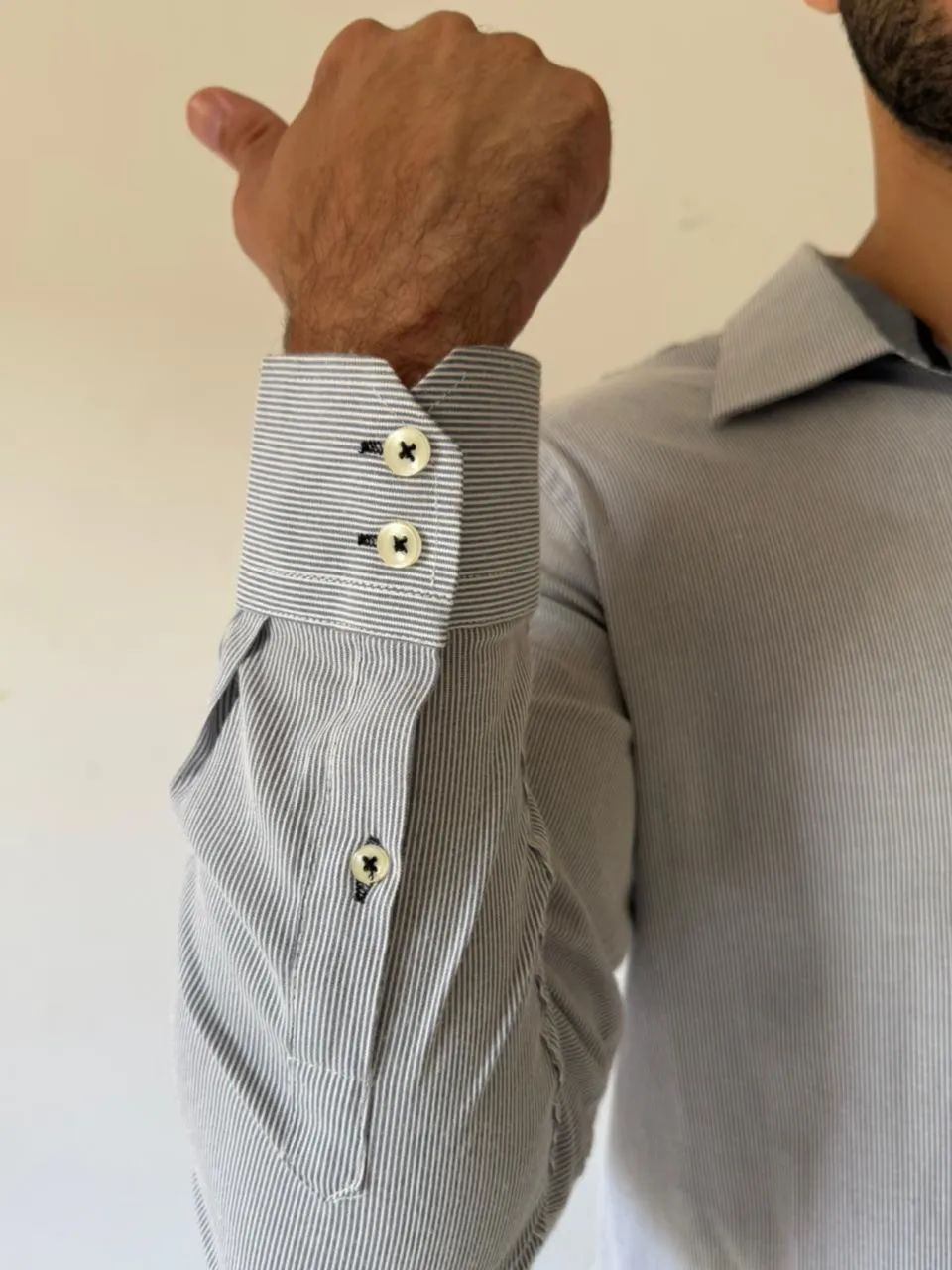 Camisa social clara listrada  - Foto 3