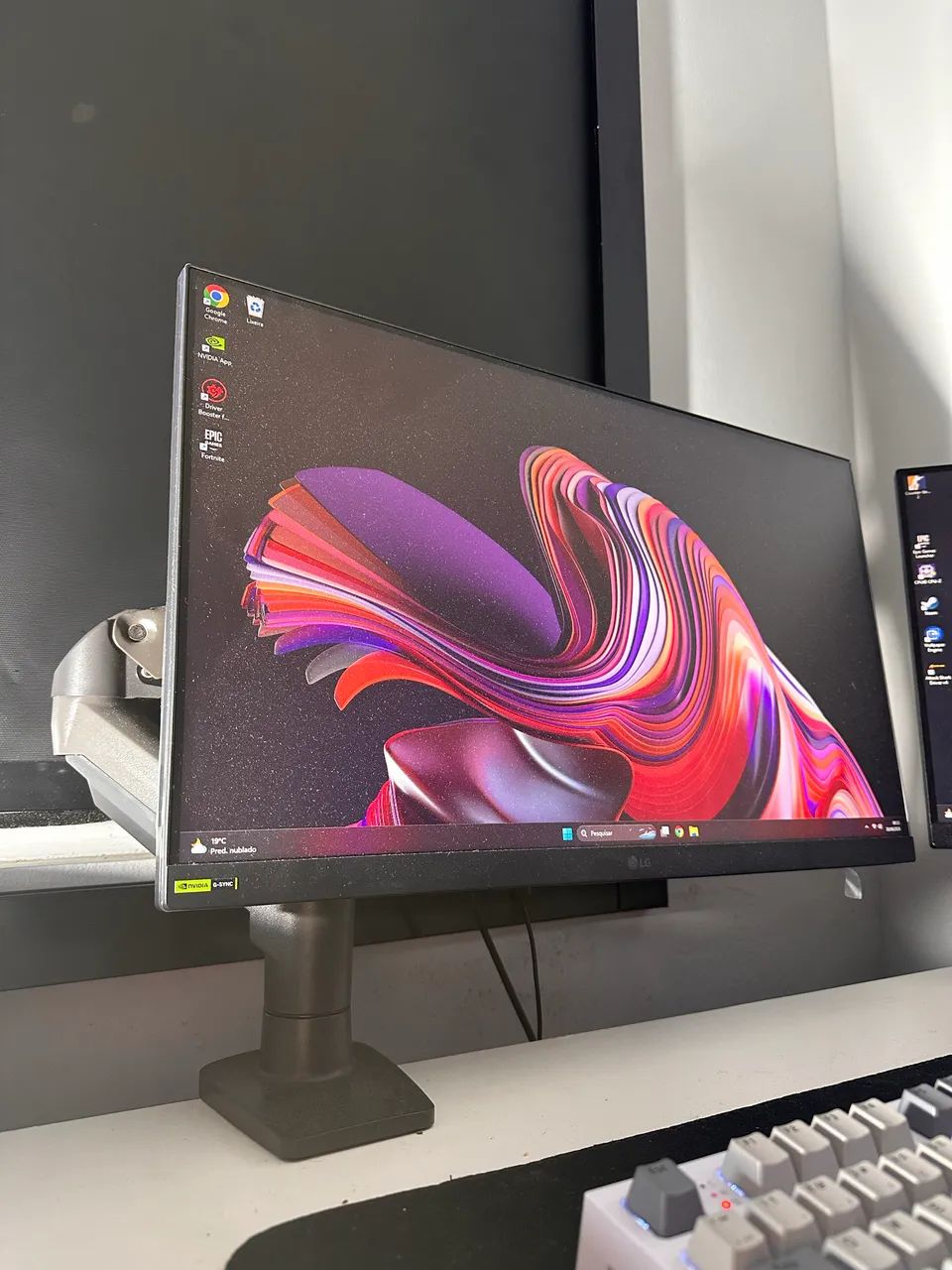 Monitor 180hz c/pistão a gás   - Foto 2