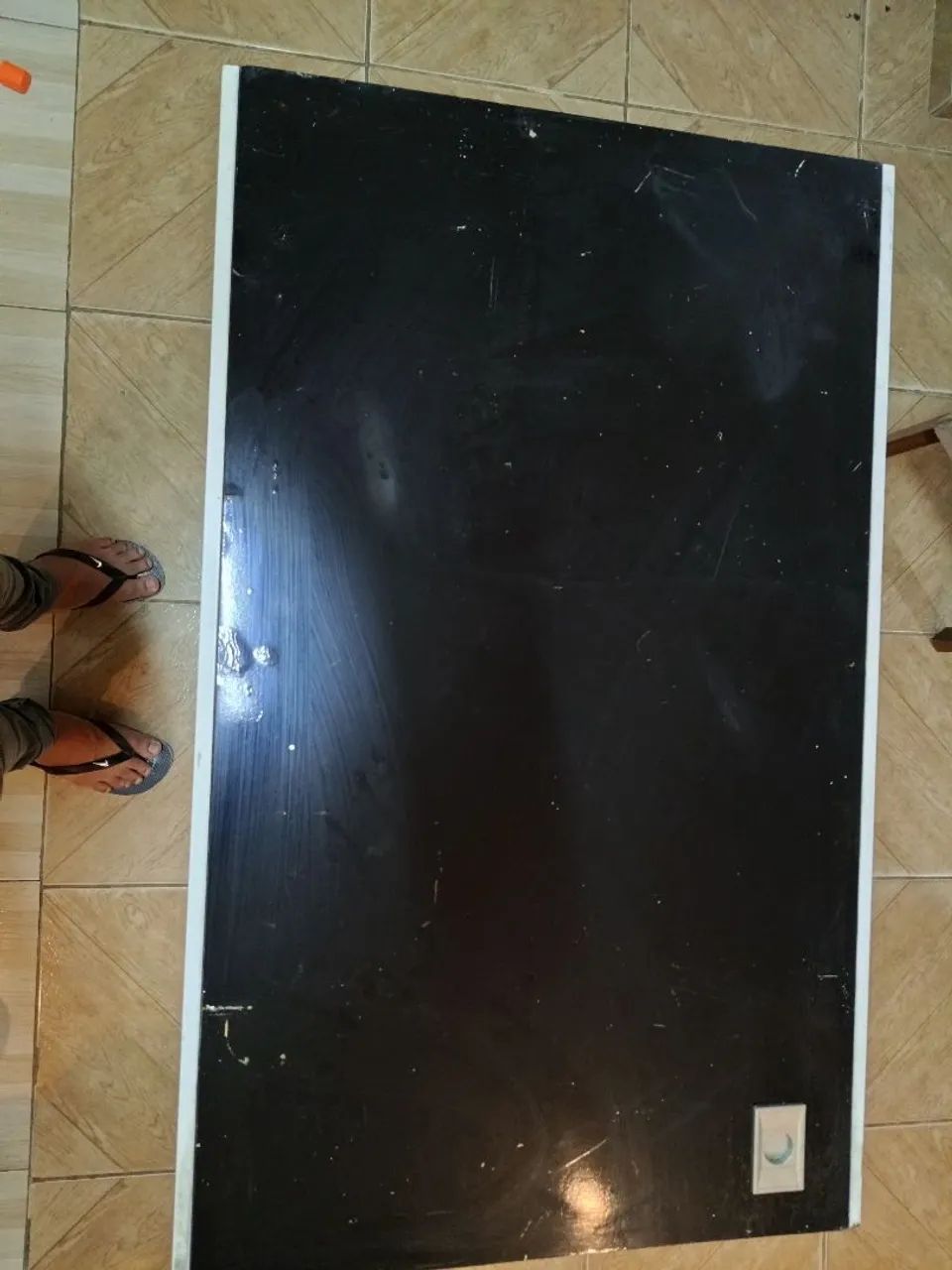 Mesa de diretor/escritório revestida em madeira e alumínio. - Foto 3