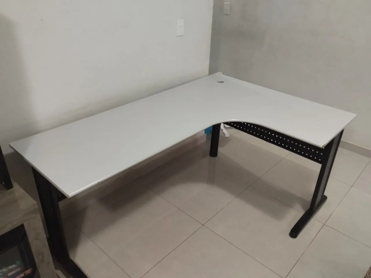 Mesa de escritório ótimo estado.