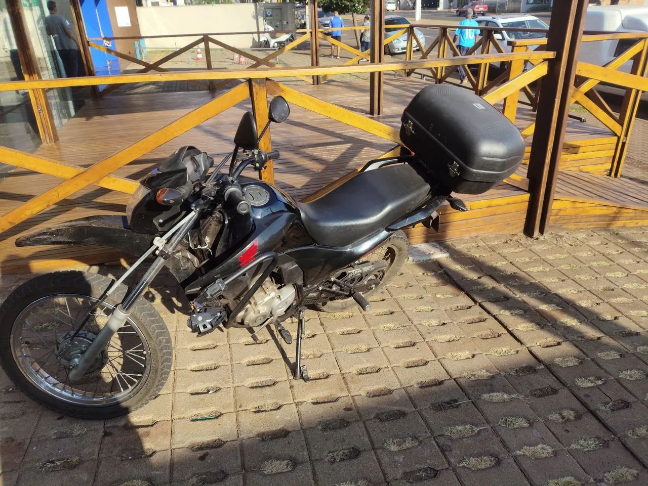 Bros 160