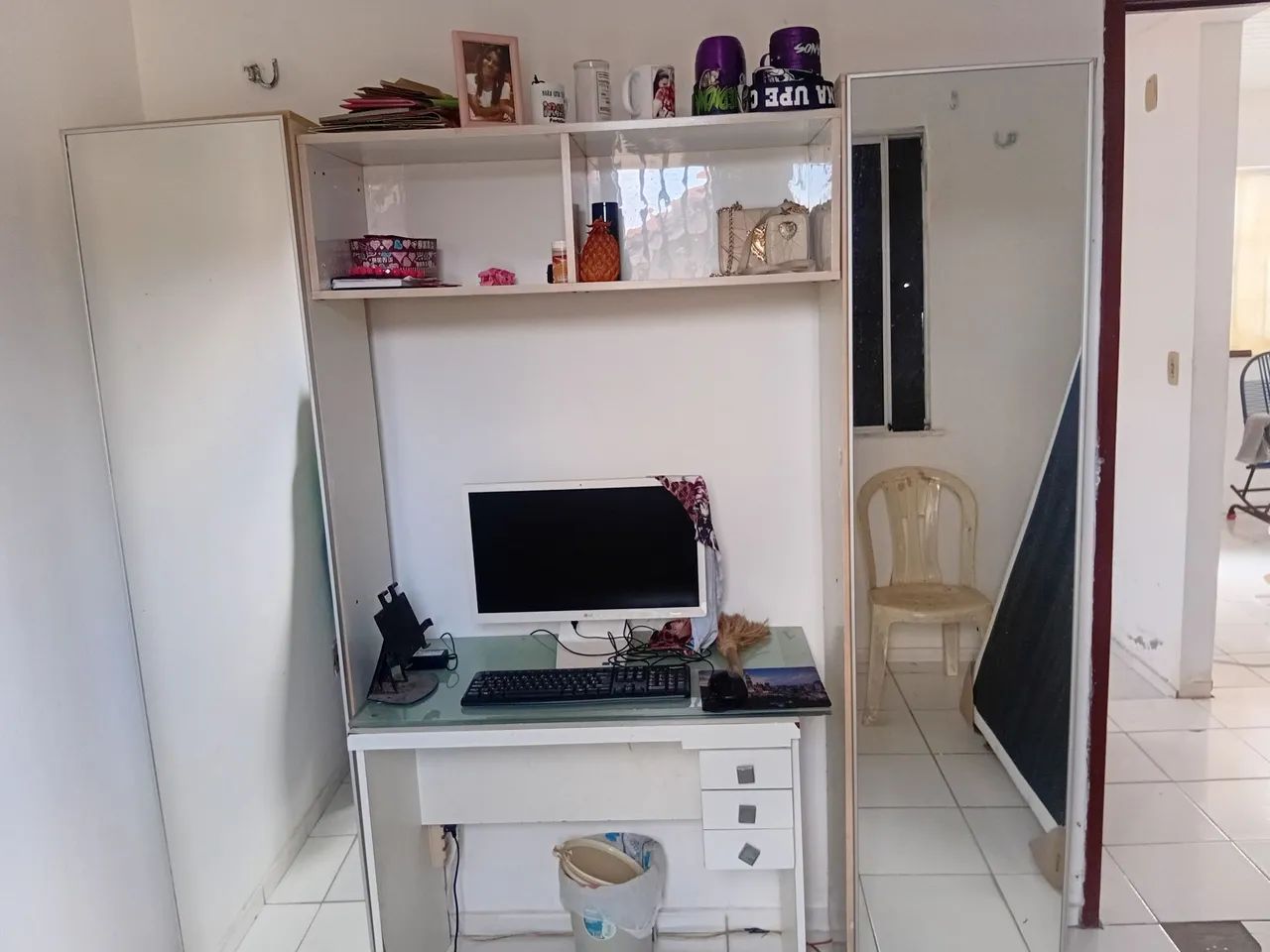Móvel, armário e escrivaninha  - Foto 2