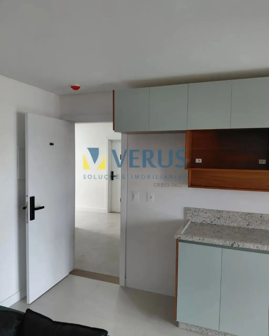 Apartamento mobiliado com 02 Dormitórios No Bairro Cordeiros - Foto 10