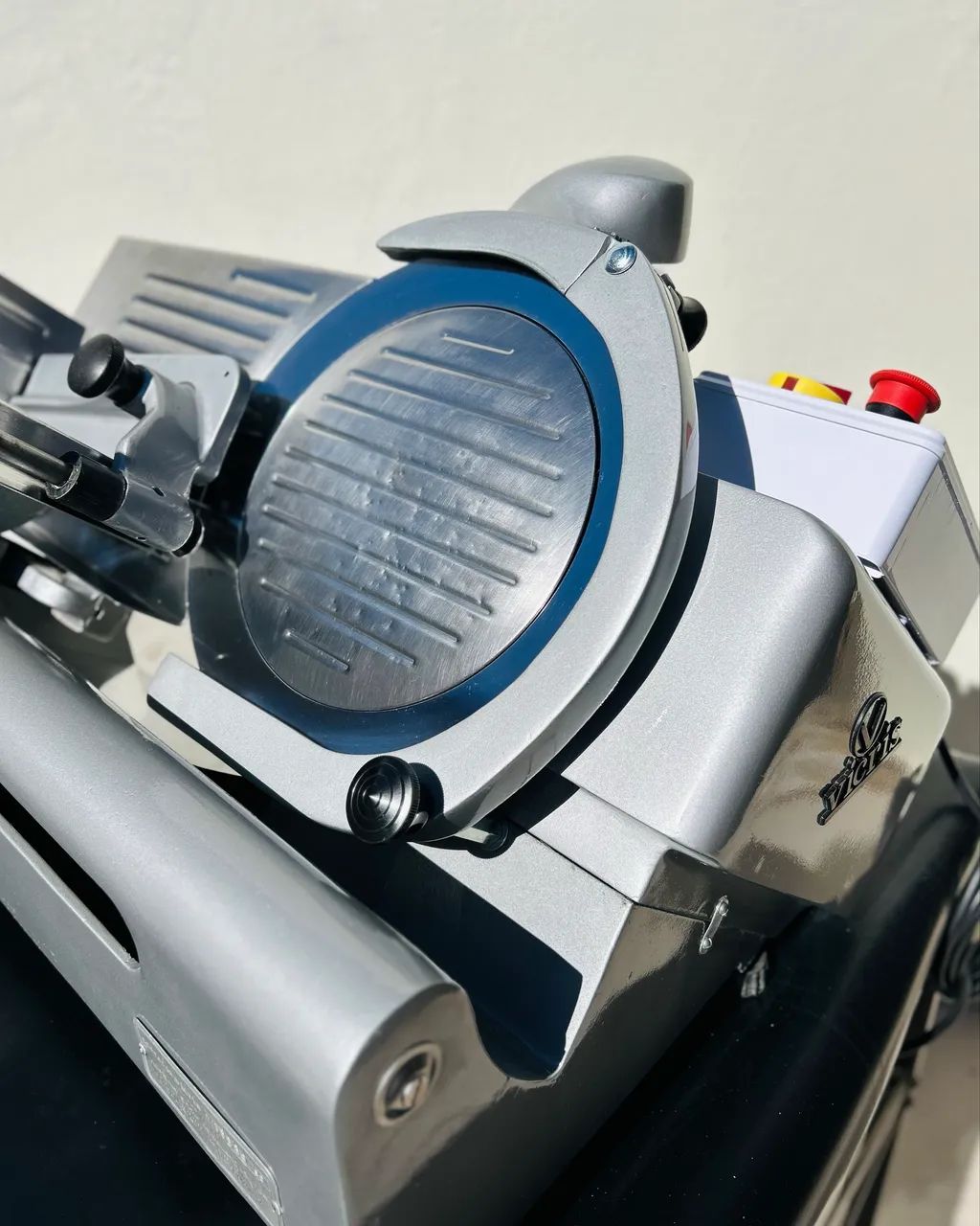 Fatiador Cortador Máquina de Frios Filizola 101S | Revisado com garantia - Foto 3