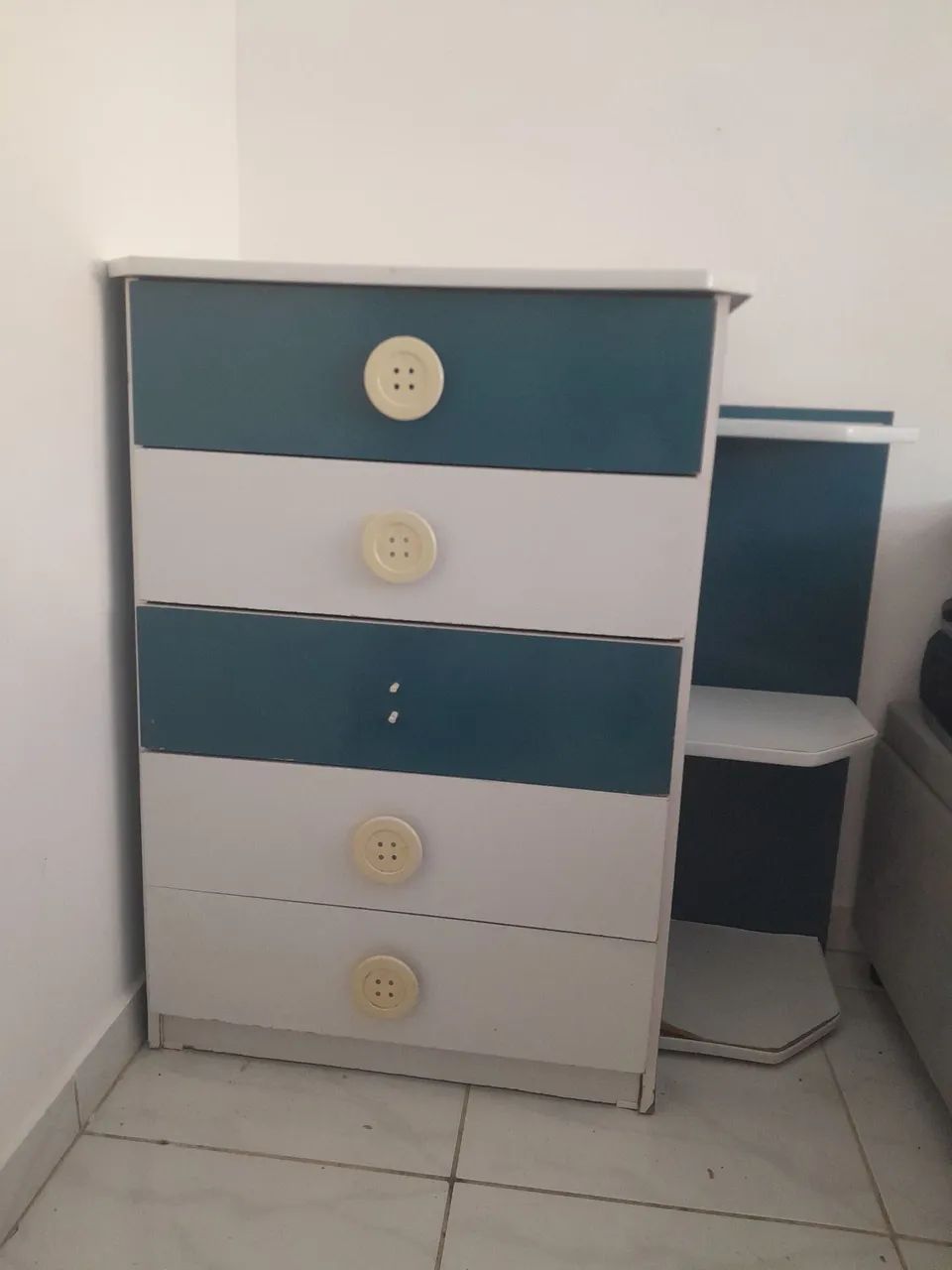 Cômoda 5 gavetas