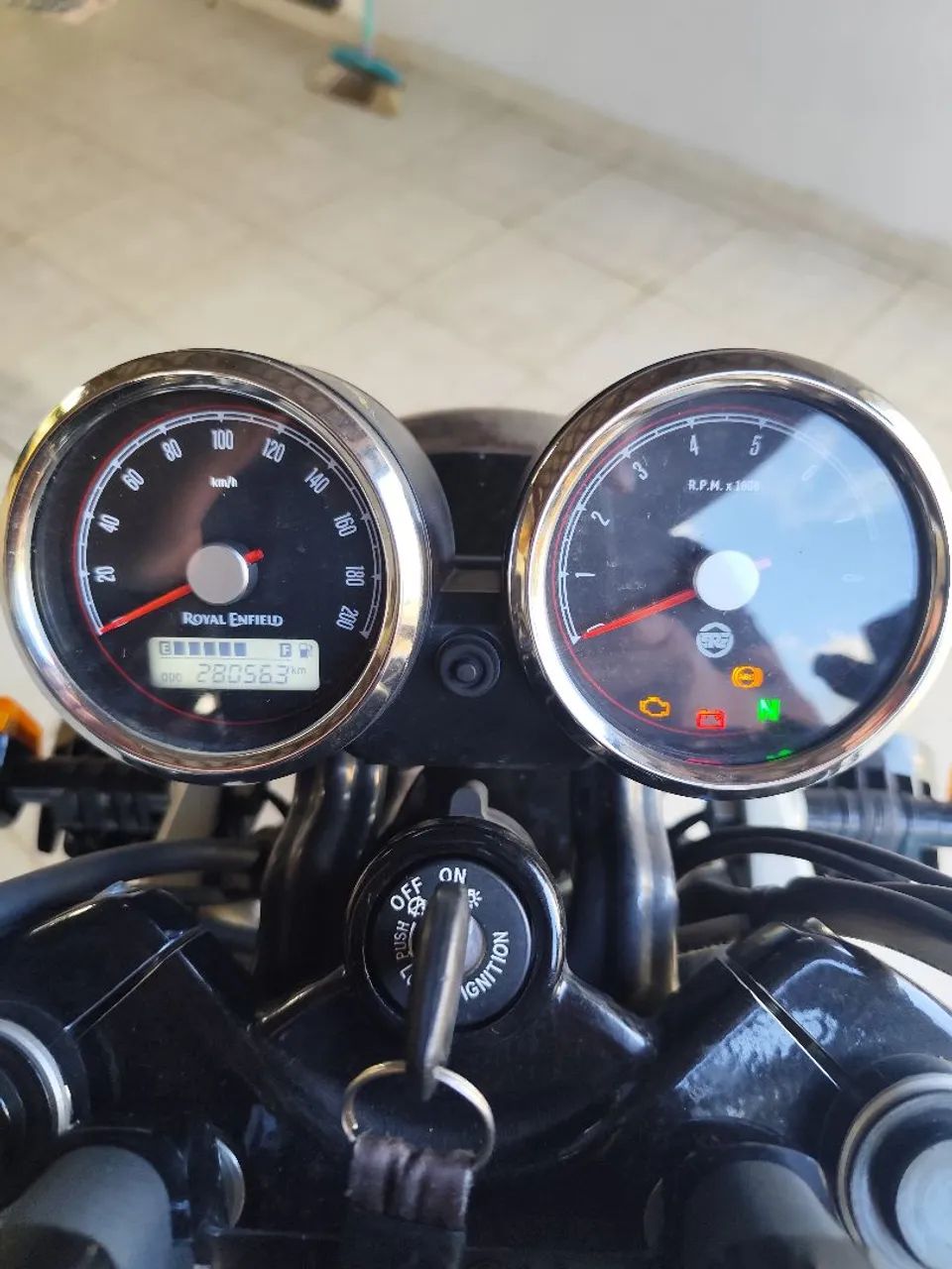 Interceptor 650 2023 - Foto 3