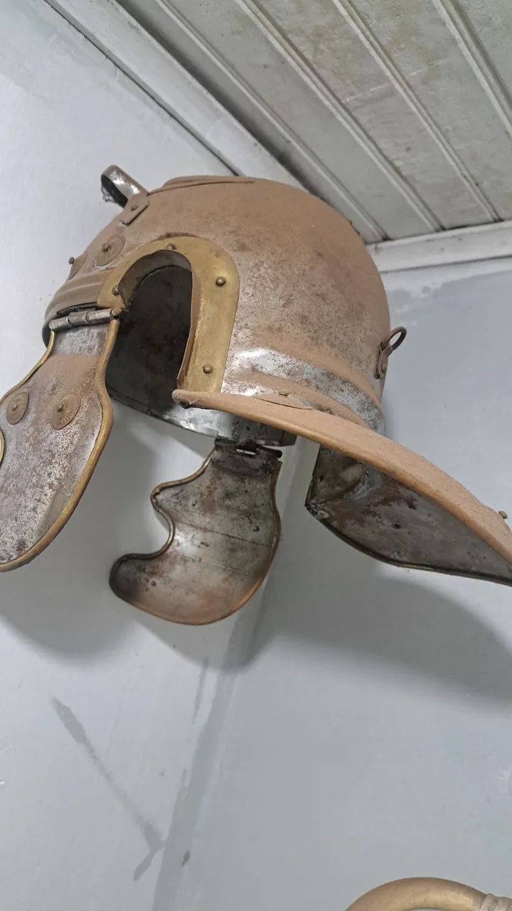 Proteção romana de cabeça  - Foto 5