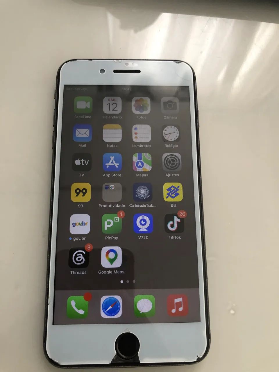 Vendo um iPhone 8 Plus 