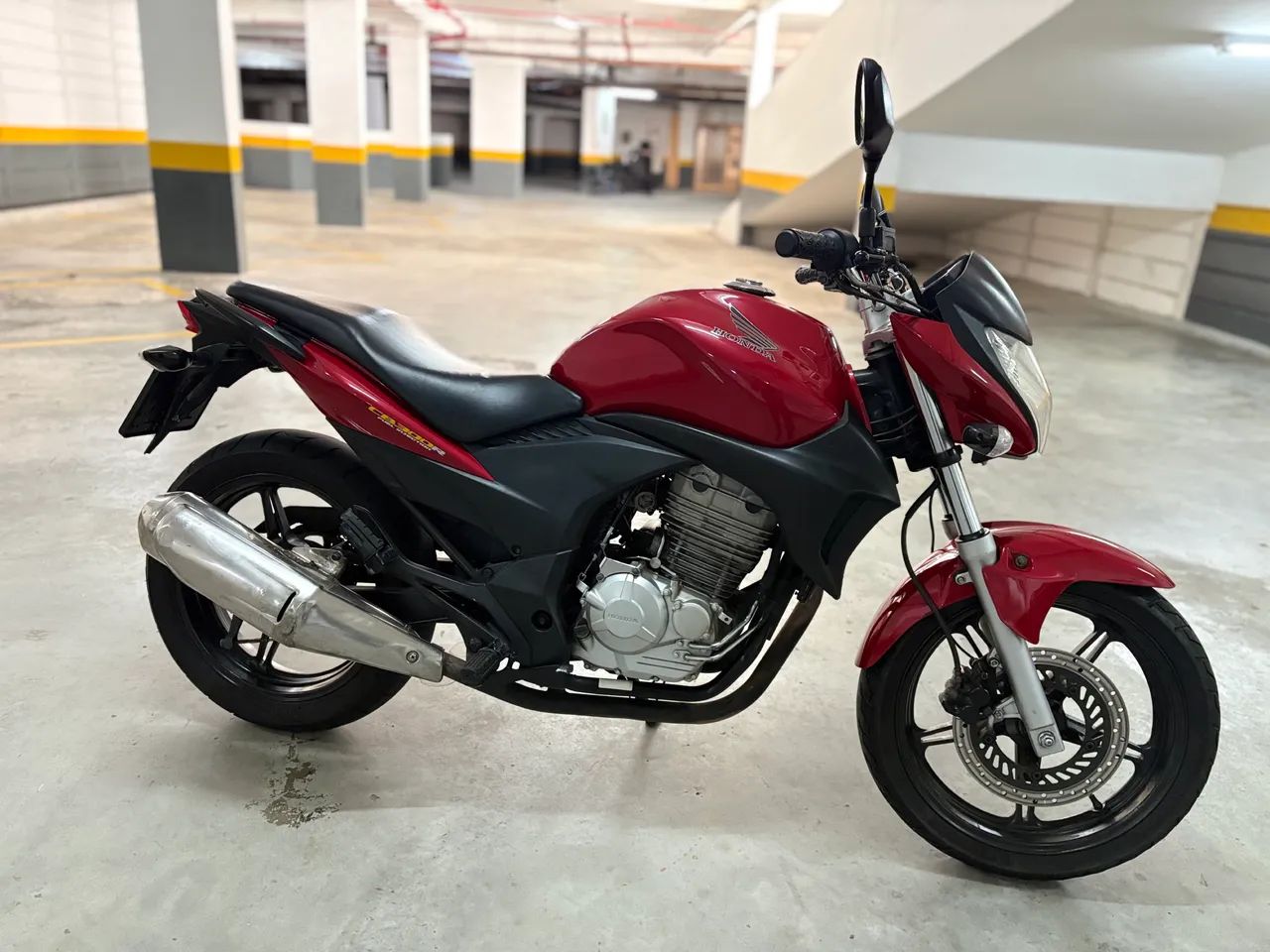 CB300 2010 - Foto 2