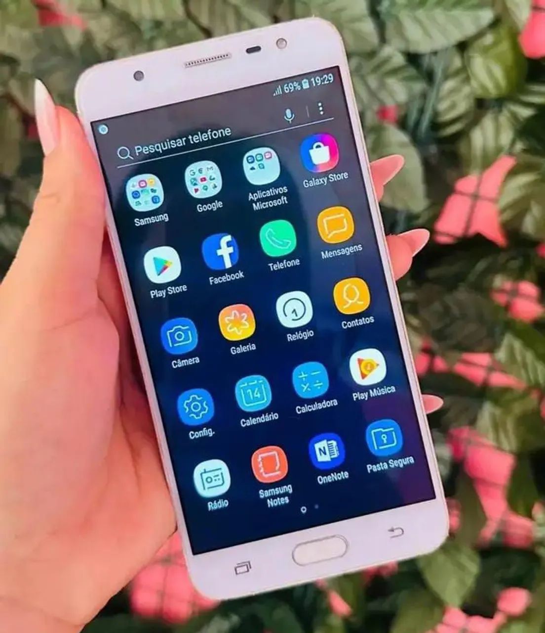 Vendo esse celular j5 prime bem conservado capa e carregador 