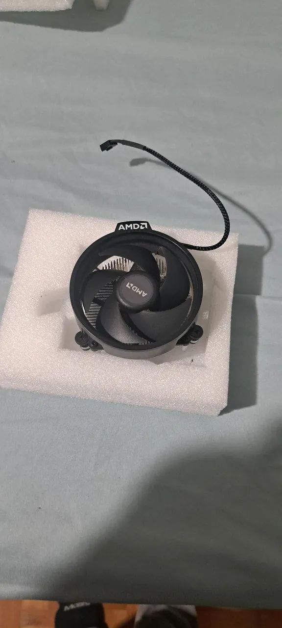 Cooler Box AMD Wraith Stealth - Original (Socket AM4 / AM5)