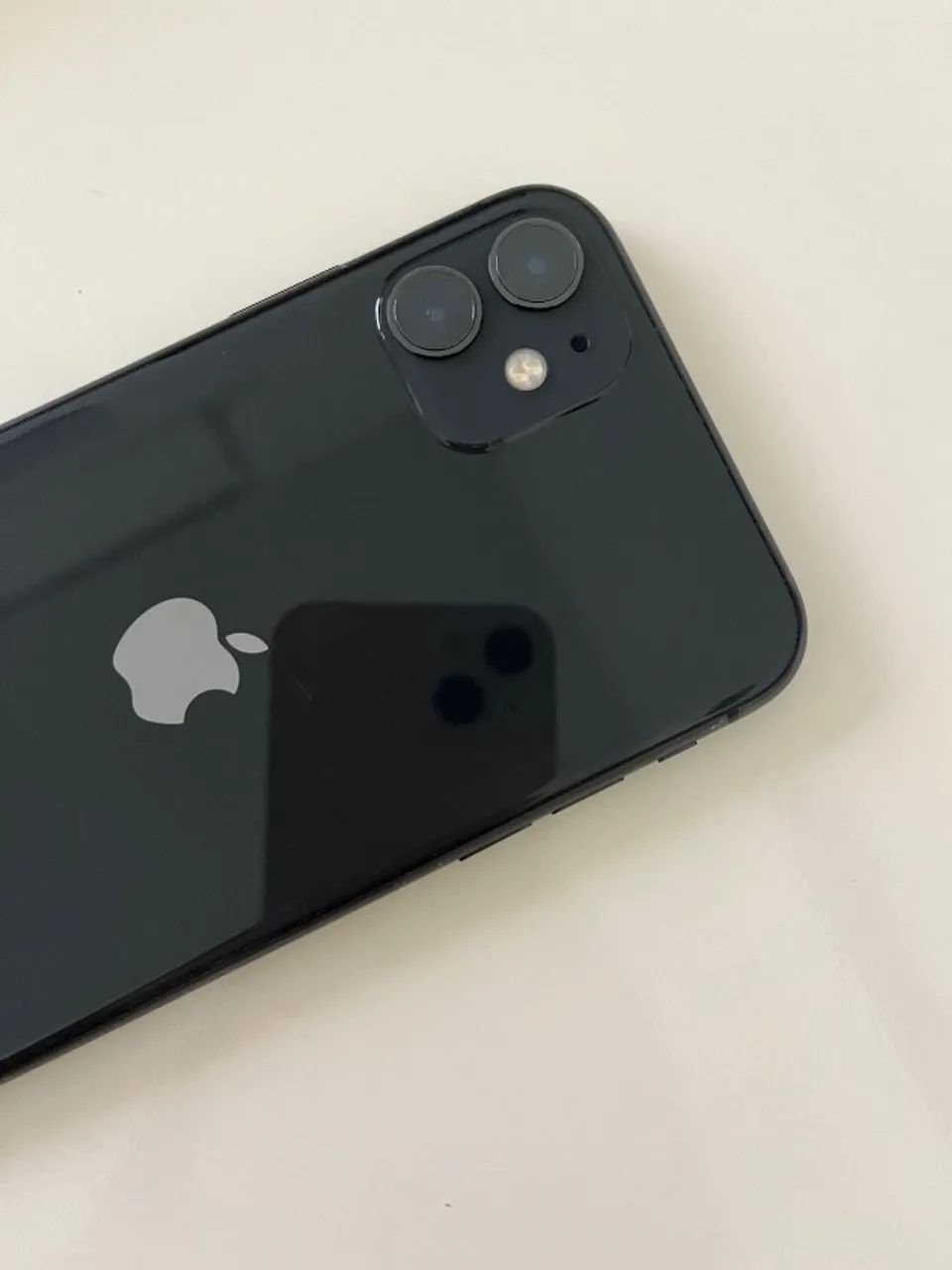 iPhone 11 em excelente estado