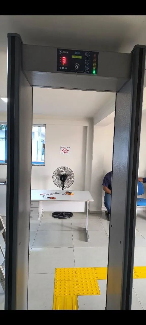 Portal detector de metais