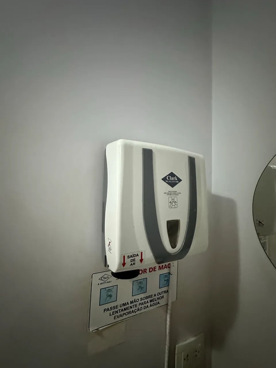 Secador de mãos 220w 