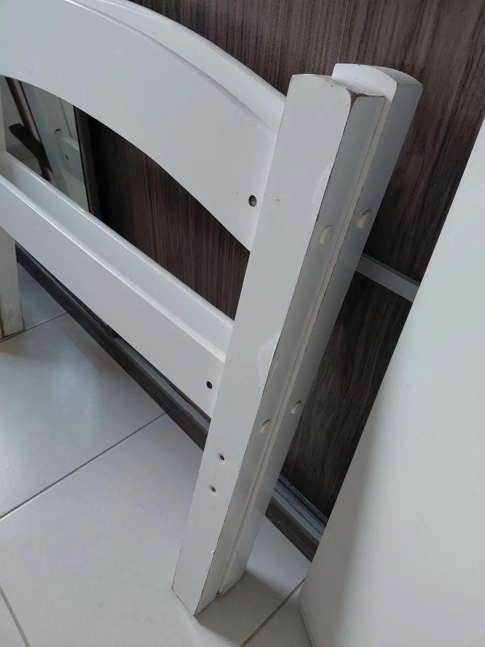 Vendo cama solteiro madeira - Foto 4