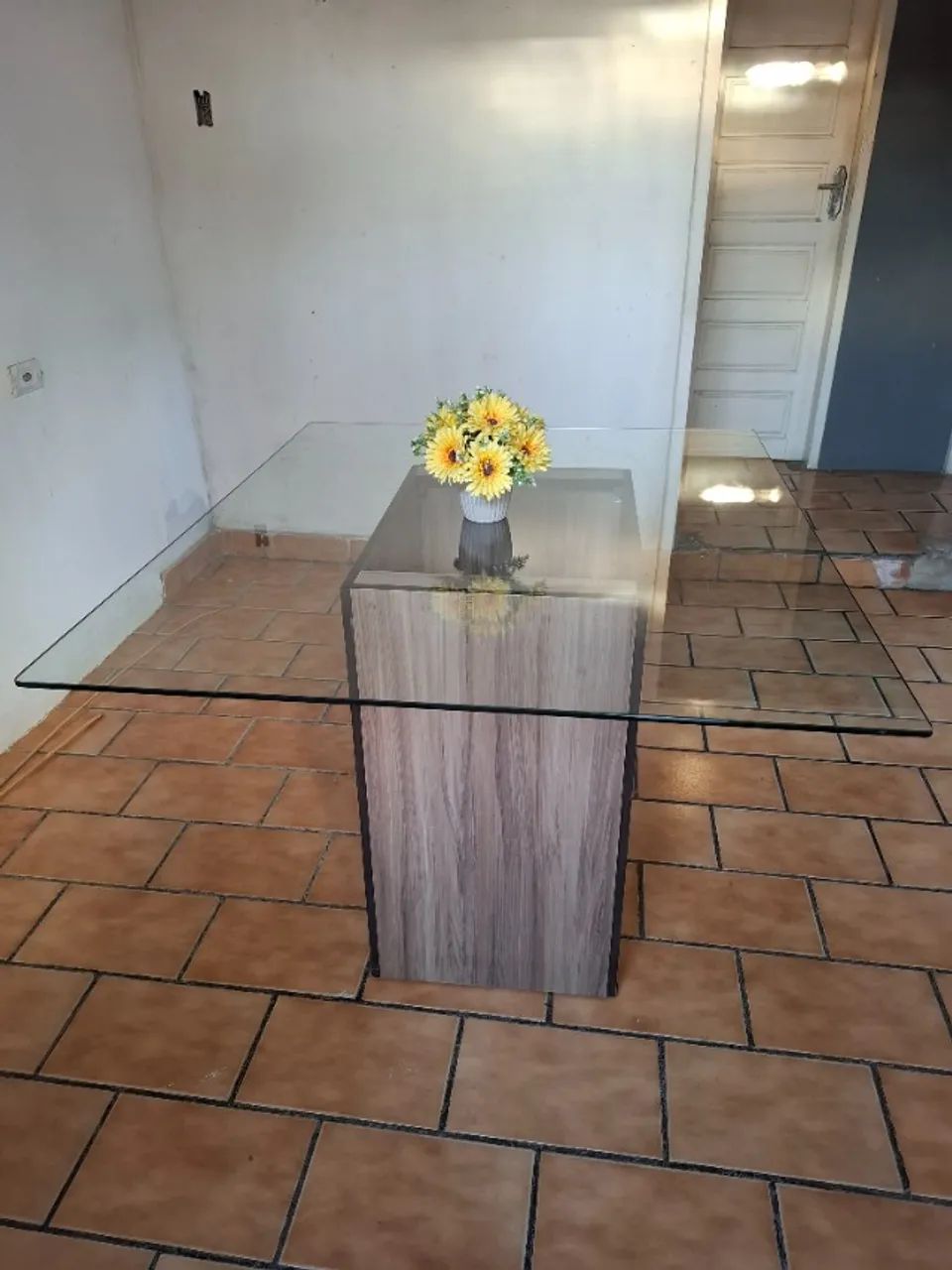 Mesa de jantar retangular com tampo de vidro temperado - Foto 2