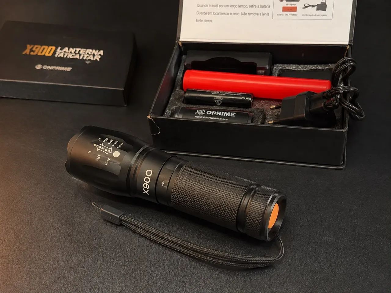 Lanterna Tática X900 Recarregável com Zoom e Kit Completo
