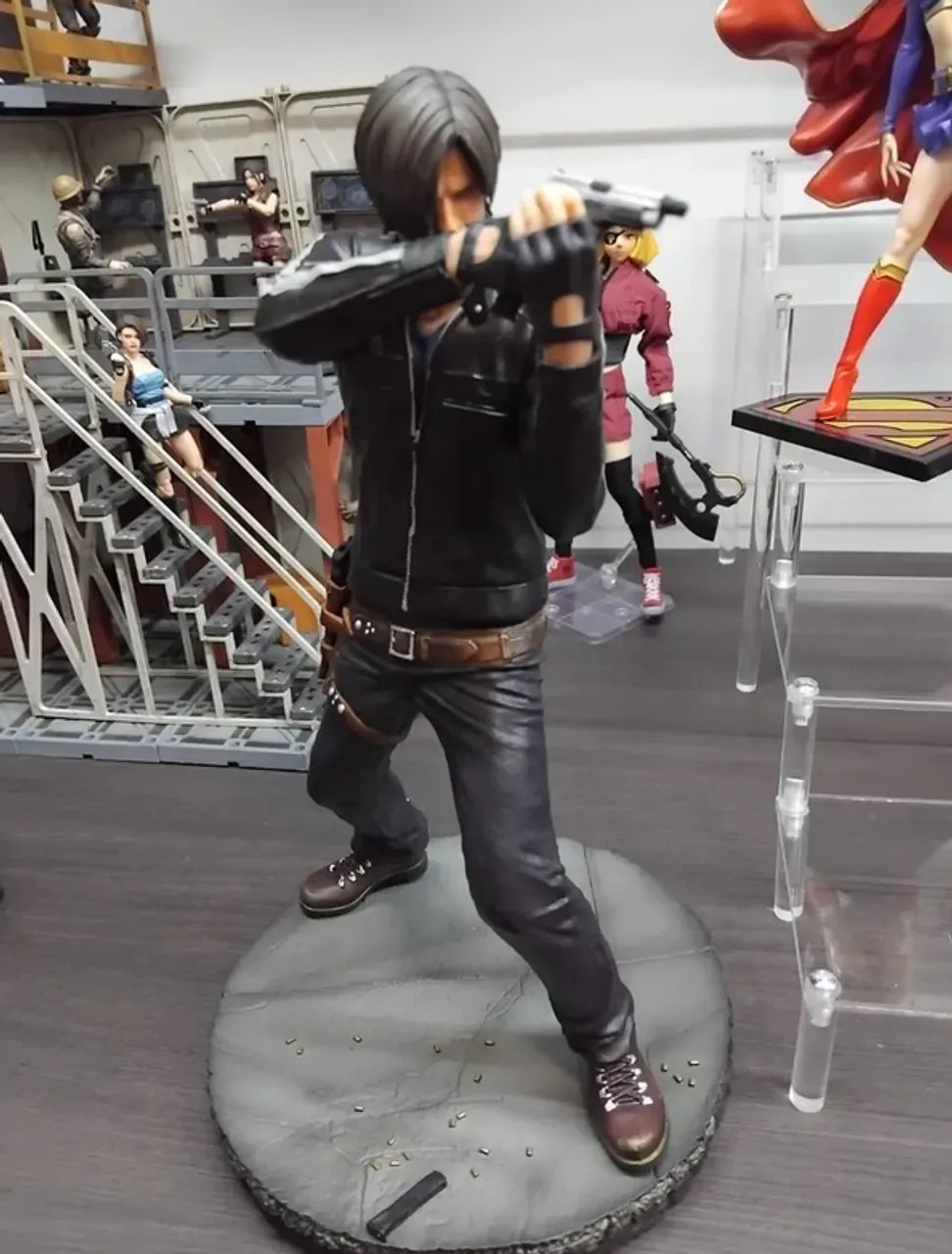Leon Scott Kennedy Resident Evil 4 Vendetta Vingança Capcom